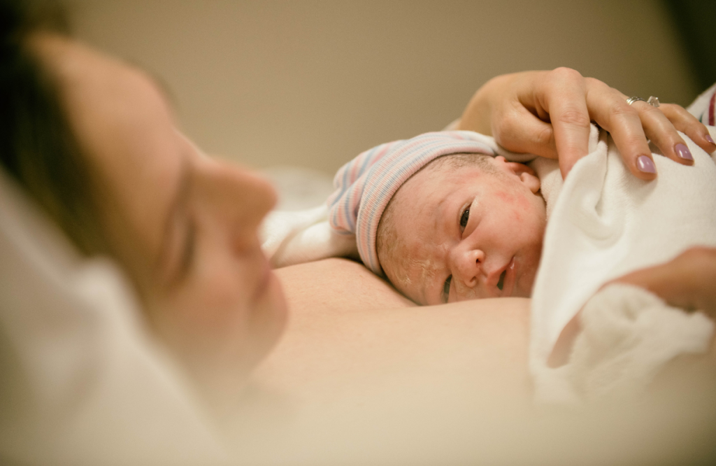 דימום אחרי לידה בא והולך