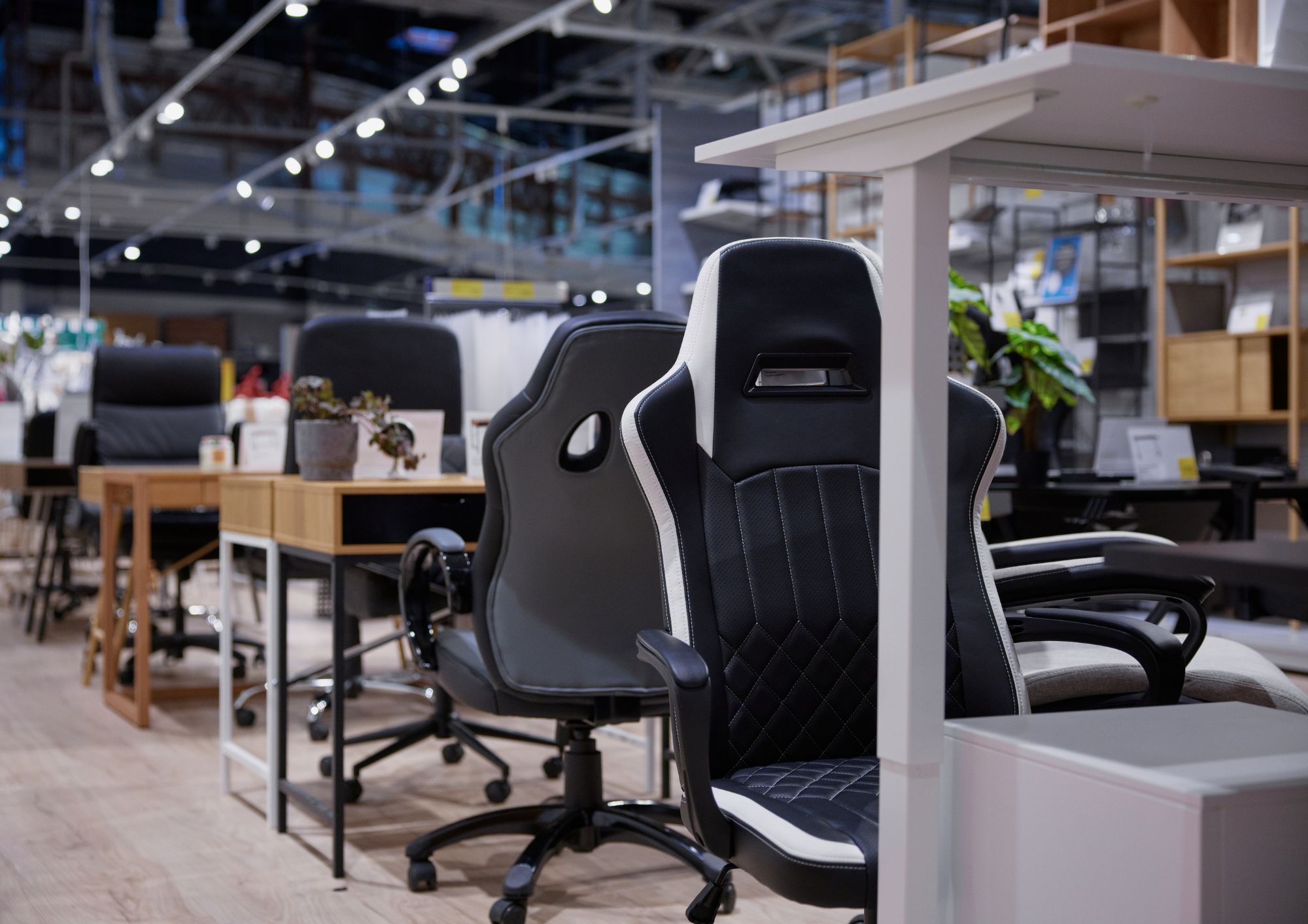 כיסא לישיבה ממושכת מול מחשב